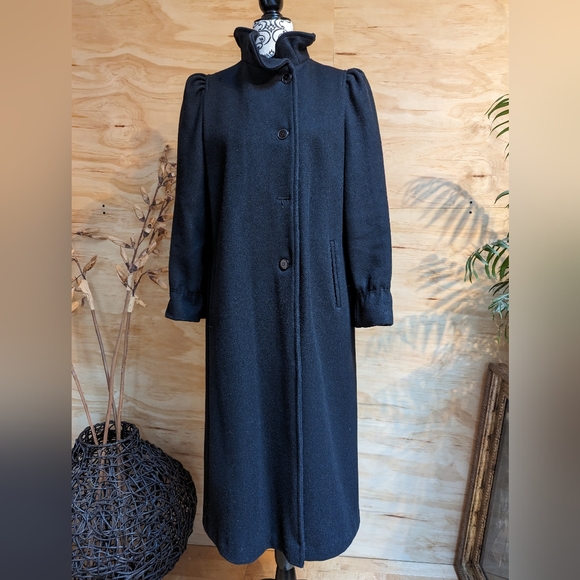 Vintage Opera wool coat - Picture 2 of 9